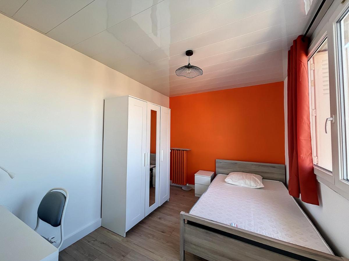 Agreable Appartement 4 Pieces, Vue Mont Ventoux, Proche Remparts Avignon Buitenkant foto